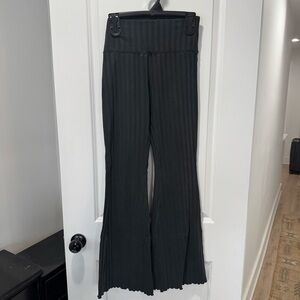 Offline Aerie OG Groove Flare Legging